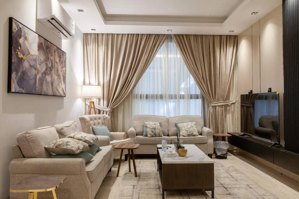 الملقا الفاخرة: غرفتان في مجمع راقي Apartment *